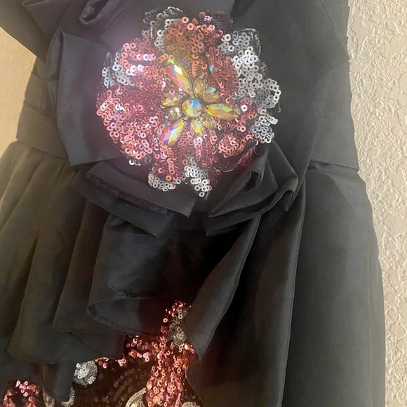 Prom Formal dress size 2 by Riva Designs - Picture 5 of 12